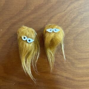 Vintage Fury Thing Pin Brooch x2 Retro Anthropomorphic Funky Brown WhiteGlasses